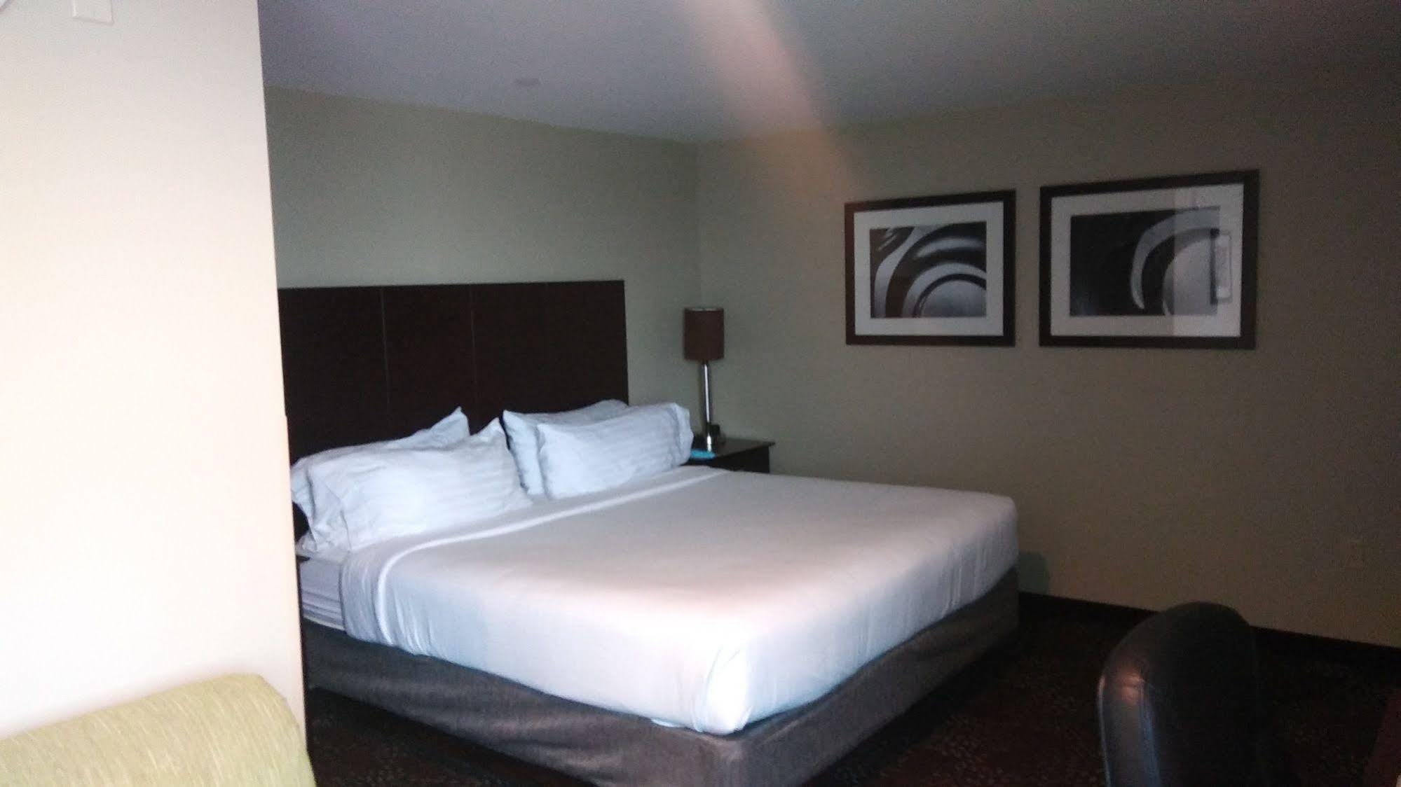 Express Pittsburgh West - Greentree, An Ihg Hotel Crafton