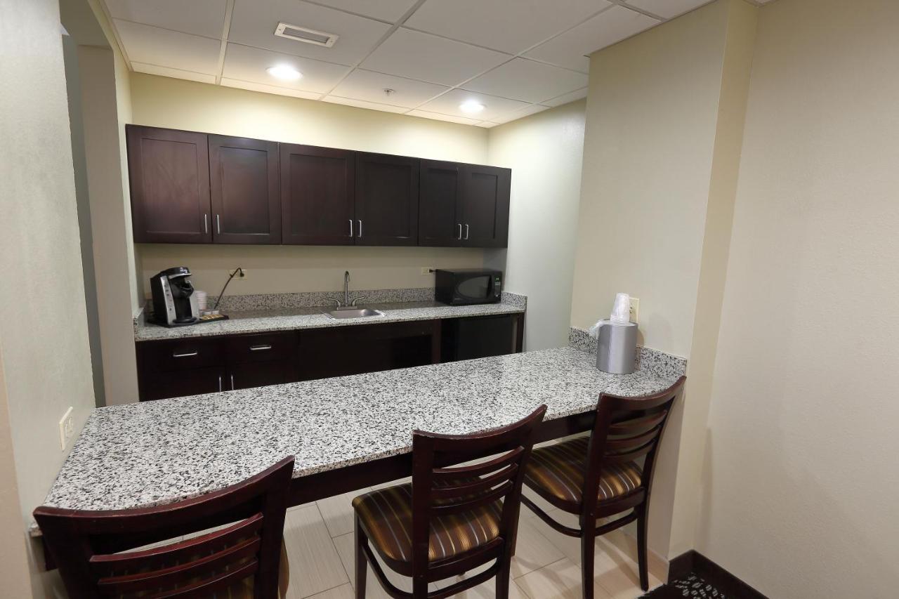 Express Pittsburgh West - Greentree, An Ihg Hotel