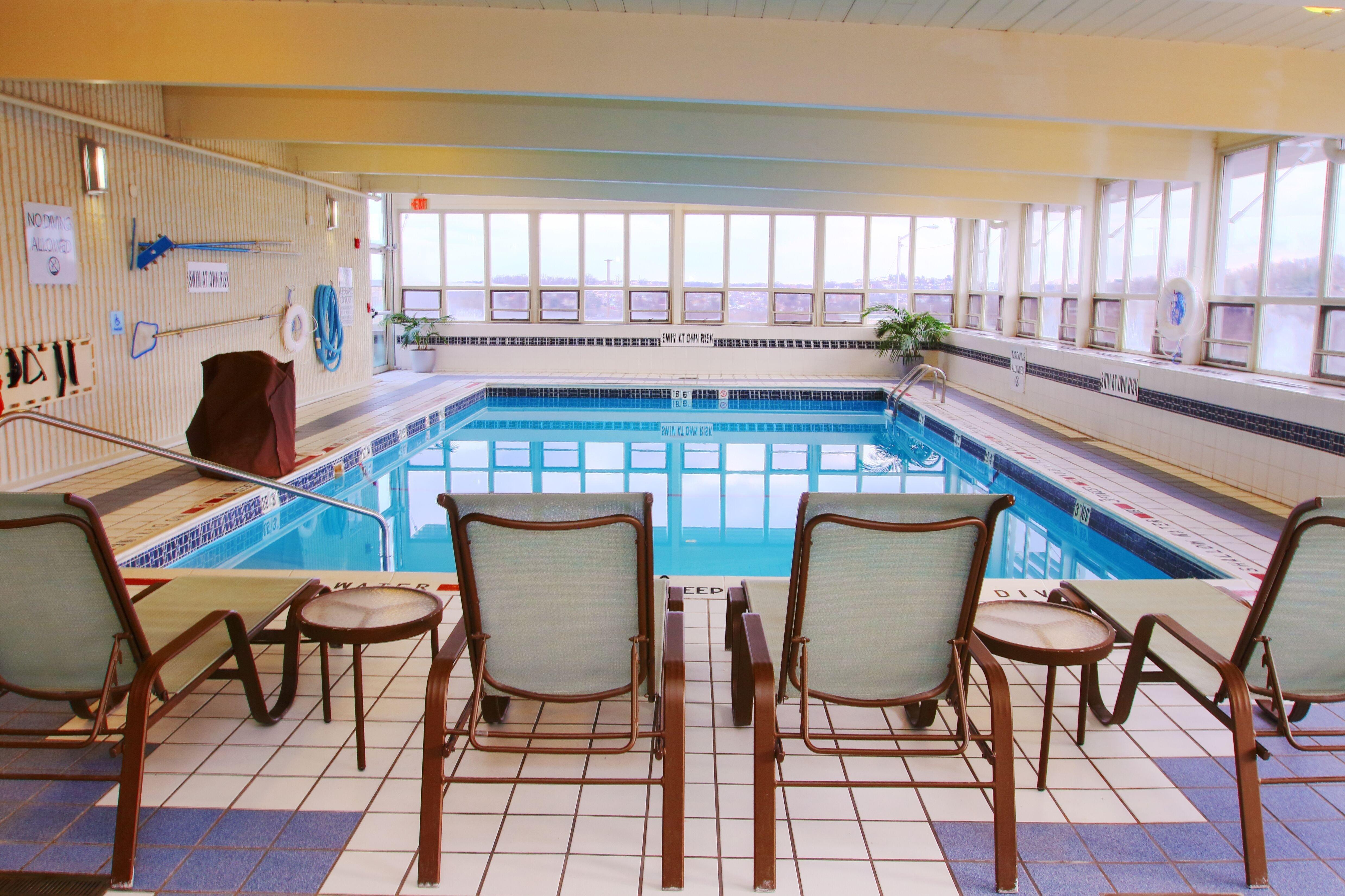 Express Pittsburgh West - Greentree, An Ihg Hotel